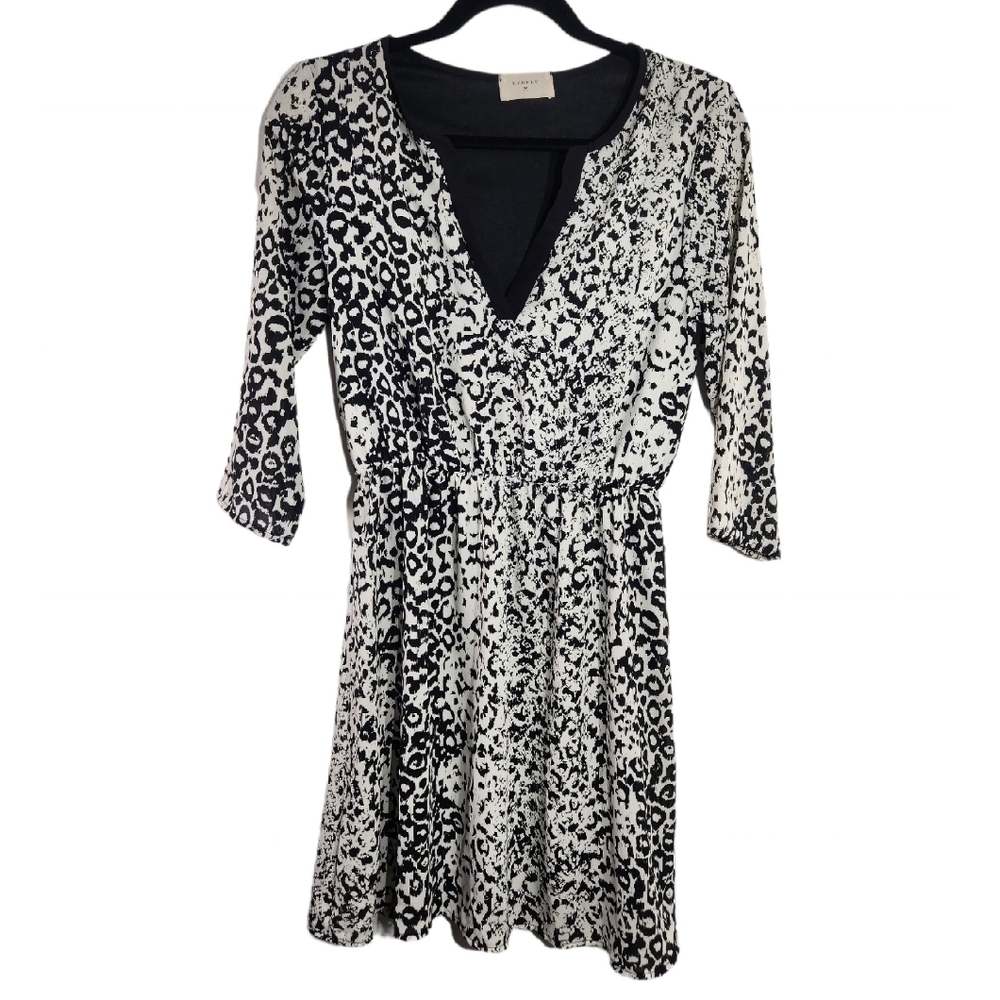 Everly White and Black Animal Print Dress Small